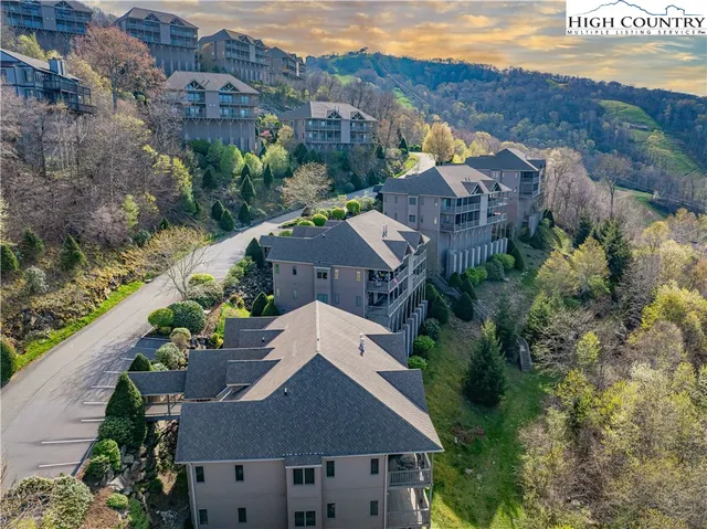 $499,000 | 335 Pleasant View Drive, Unit 4D, Sugar Mountain, NC 28604