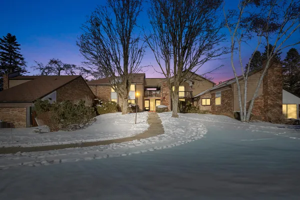 $103,000 | 8643 North Servite Drive, Unit 115, Milwaukee, WI 53223