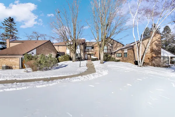 $103,000 | 8643 North Servite Drive, Unit 115, Milwaukee, WI 53223