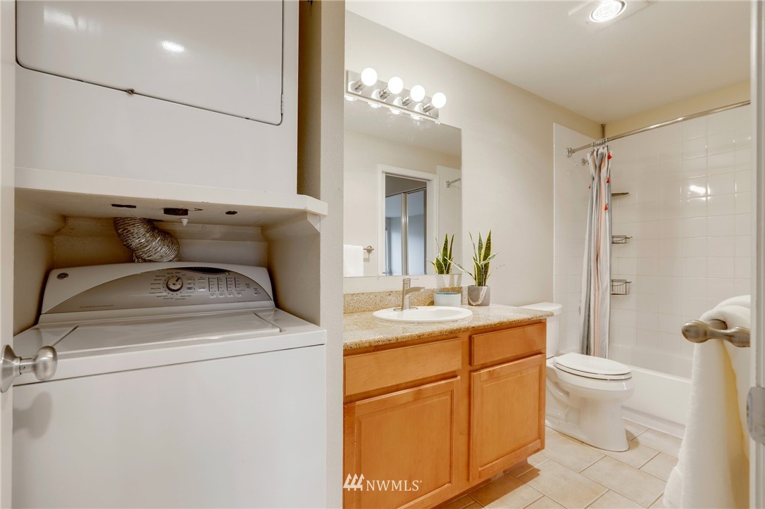 20326 Bothell Everett Highway, Unit G303 Bothell, WA 98012 - Photo 13 of 27