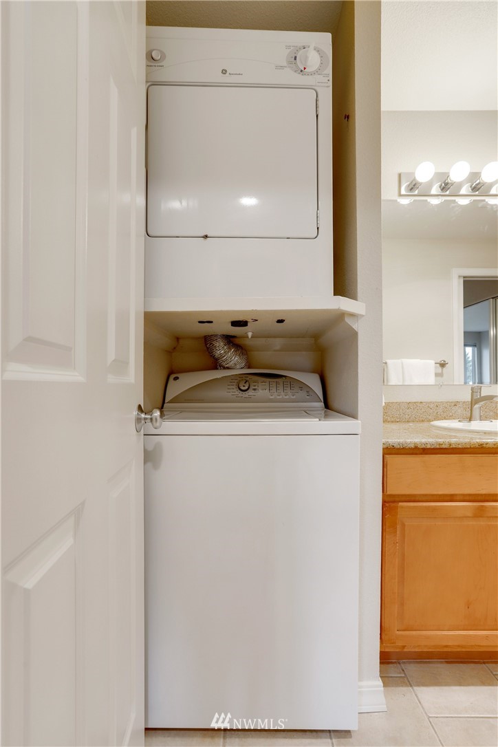 20326 Bothell Everett Highway, Unit G303 Bothell, WA 98012 - Photo 14 of 27