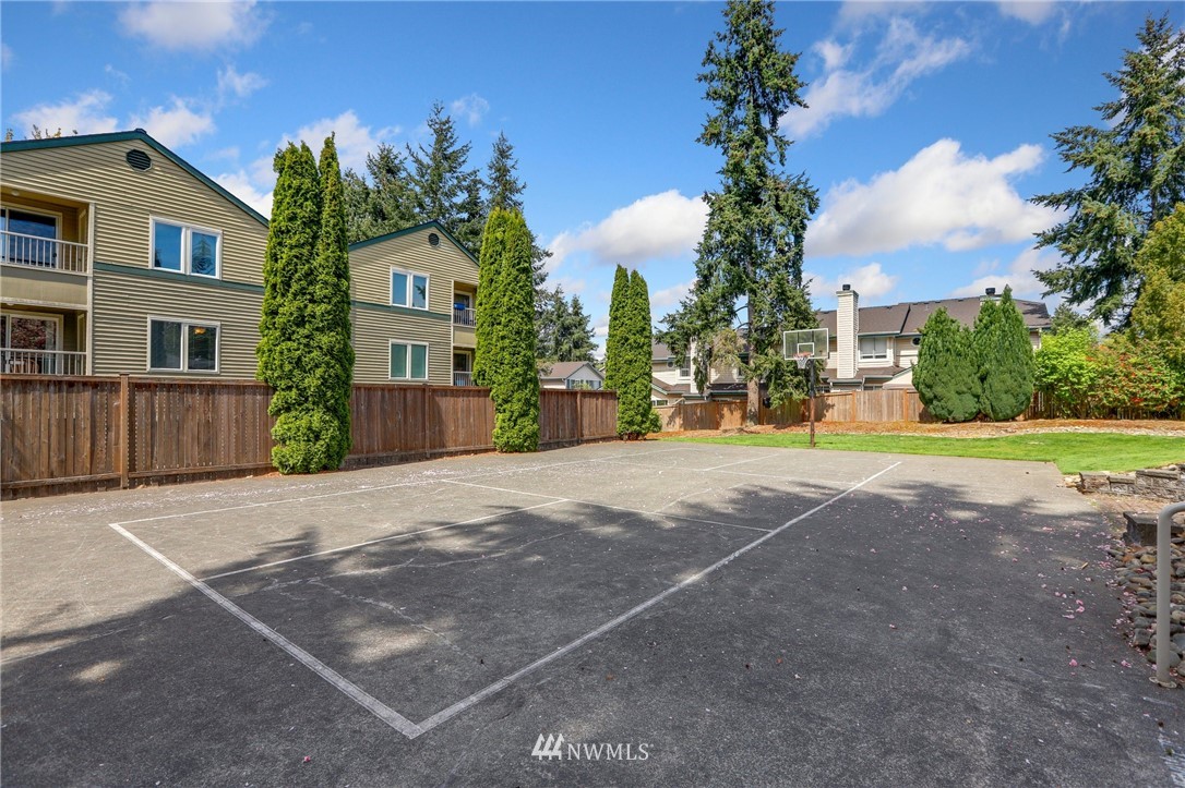 20326 Bothell Everett Highway, Unit G303 Bothell, WA 98012 - Photo 23 of 27