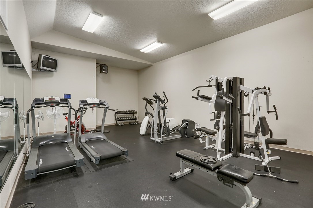 20326 Bothell Everett Highway, Unit G303 Bothell, WA 98012 - Photo 25 of 27