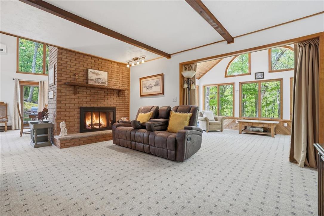 1517 Deer Run Bushkill, PA 18324 - Photo 6 of 35