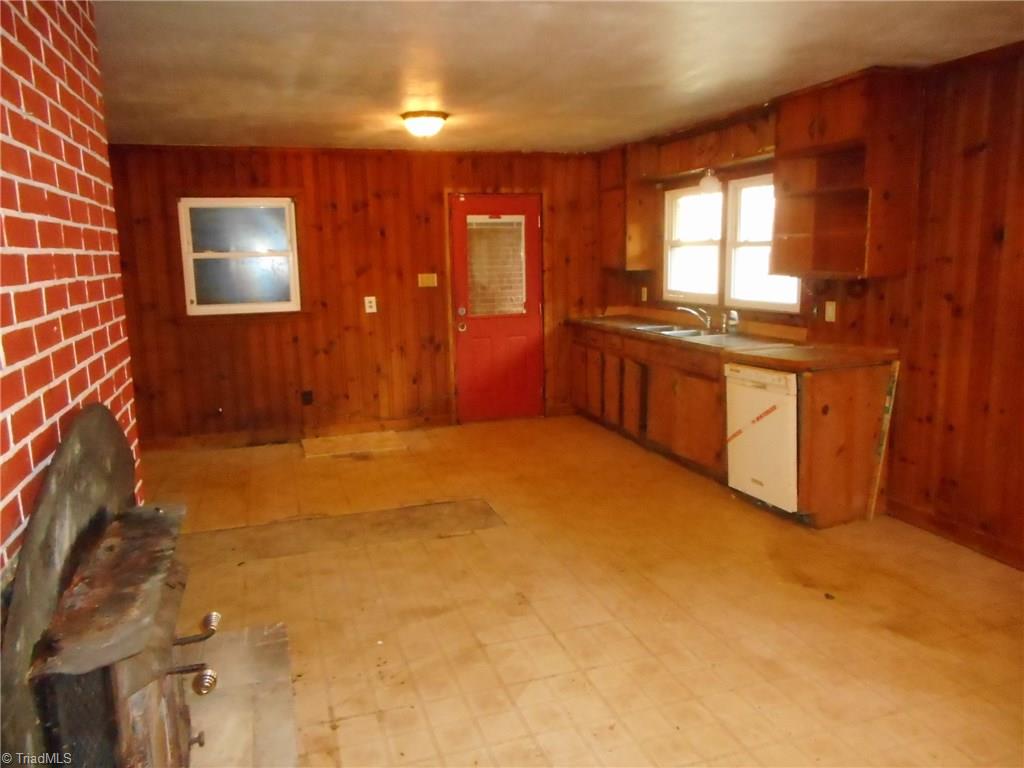 1507 Talbot Road Pleasant Garden, NC 27313 - Photo 10 of 12