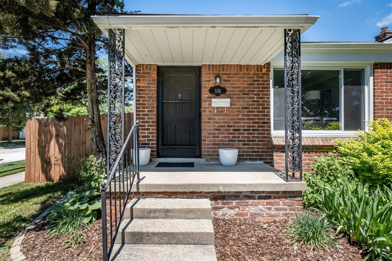 332 Normandy Road Royal Oak, MI 48073 - Photo 5 of 38