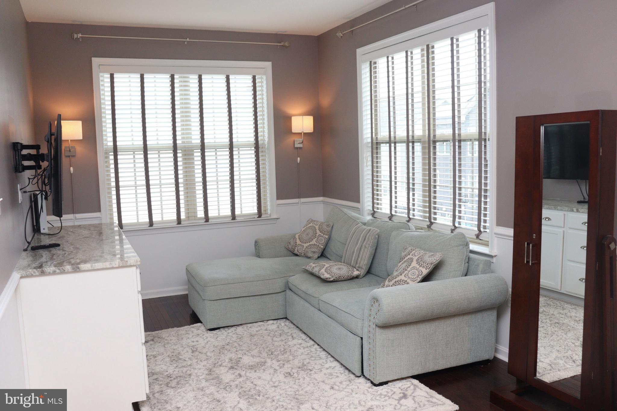 8154 Ridgely Loop Severn, MD 21144 - Photo 28 of 49 Primary BD- sitting area