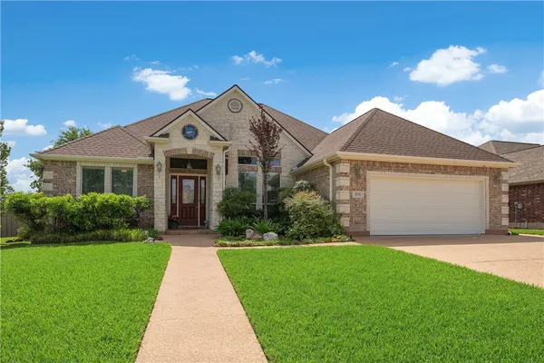 $495,000 | 310 Sapphire Drive, College Station, TX 77845