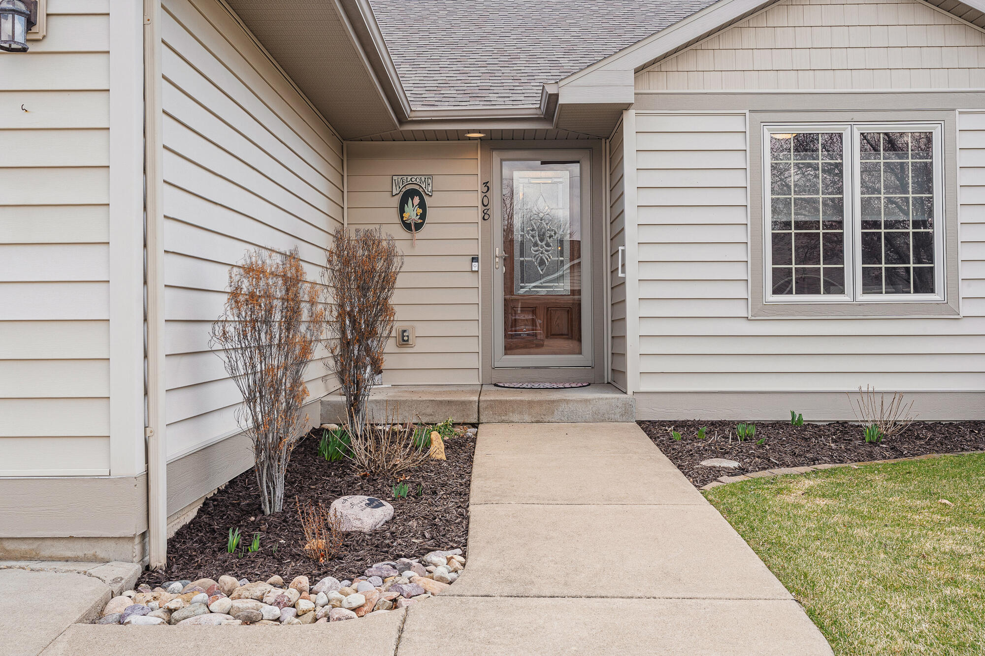 308 Grant Street Holmen, WI 54636 - Photo 3 of 55 Front