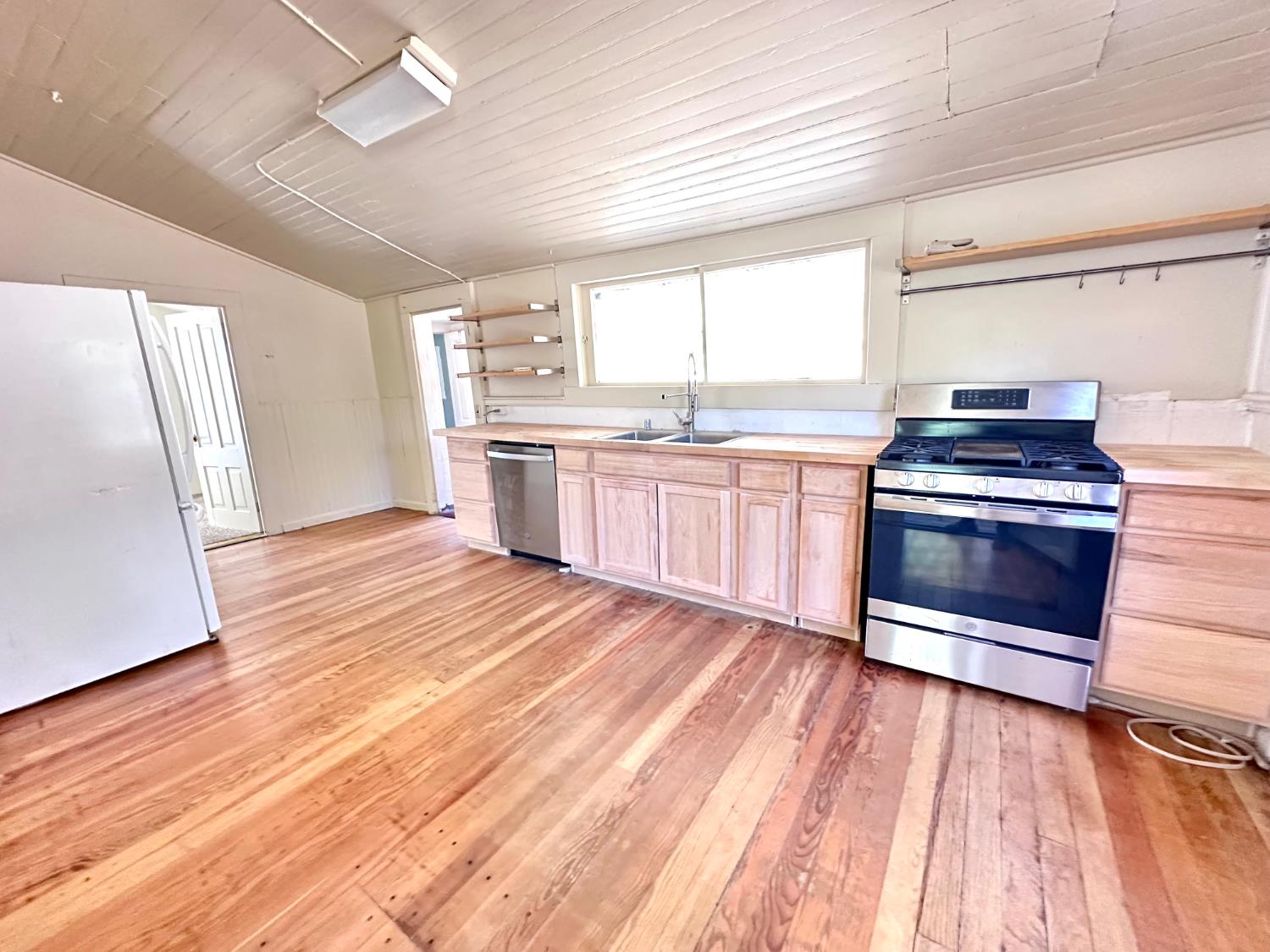 3280 Murphys Grade Road Murphys, CA 95247 - Photo 9 of 57 Gallery Image 9