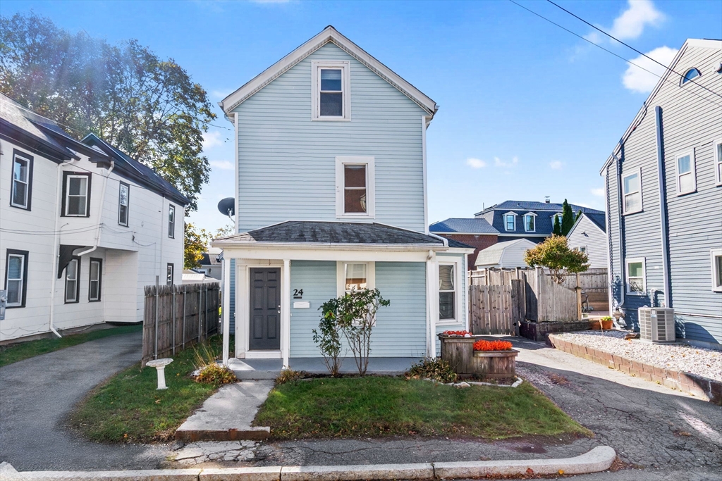 24 Ellsworth Avenue Melrose, MA 02176 - Photo 2 of 30