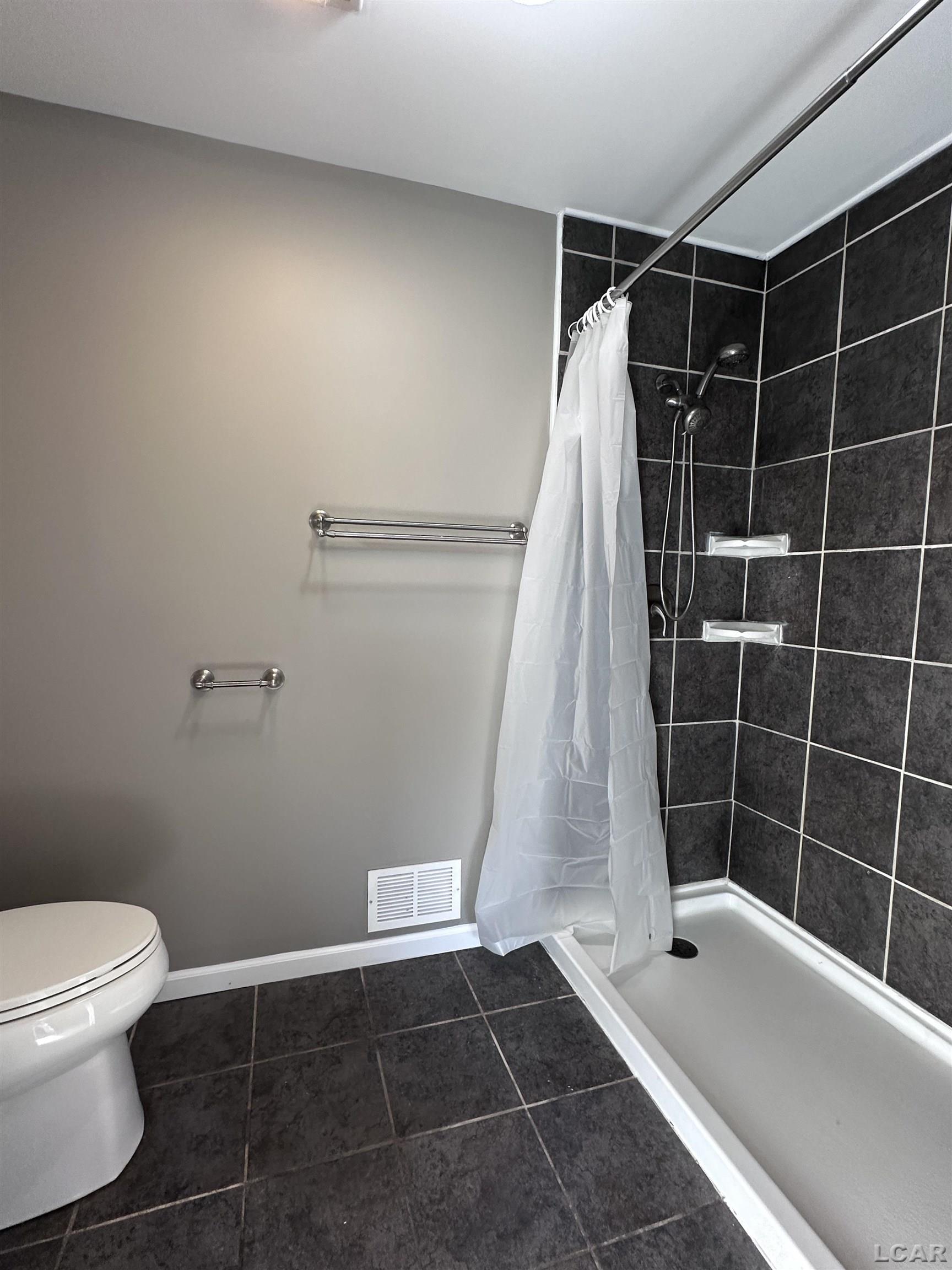 1616 East Gorman Road Adrian, MI 49221 - Photo 20 of 34 Primary Ensuite