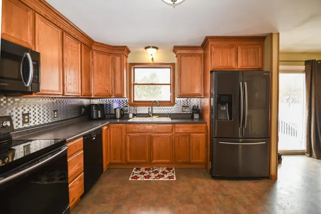 $489,000 | 179 Four Rod Road, Rochester, NH 03867