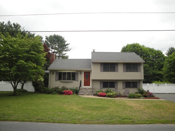 7 Caulfield Road Wayland, MA 01778 - Photo 1 of 18 Gallery Image 1