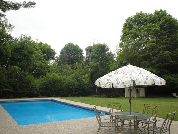7 Caulfield Road Wayland, MA 01778 - Photo 4 of 18 Gallery Image 4