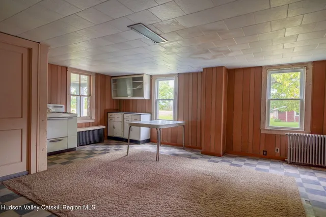 $895,000 | 1595 Highway 385, Athens, NY 12015