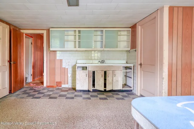 $895,000 | 1595 Highway 385, Athens, NY 12015