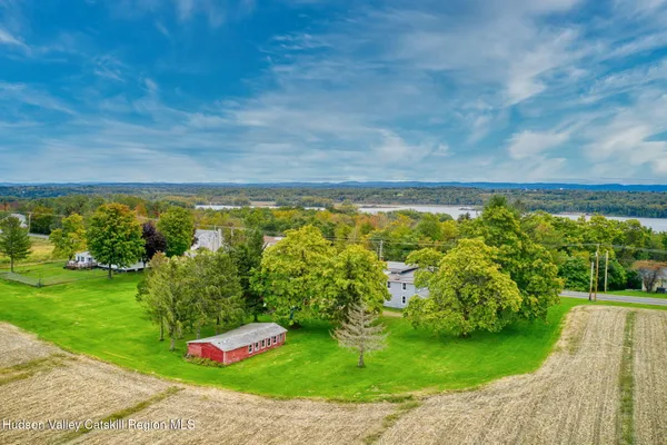 $895,000 | 1595 Highway 385, Athens, NY 12015
