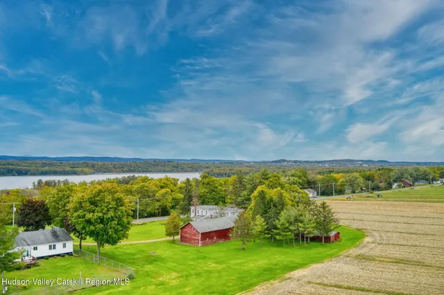 $895,000 | 1595 Highway 385, Athens, NY 12015