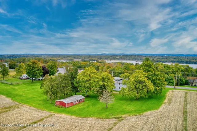 $895,000 | 1595 Highway 385, Athens, NY 12015