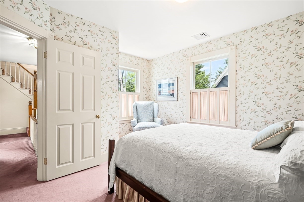 296 Linden Street Wellesley, MA 02481 - Photo 18 of 35