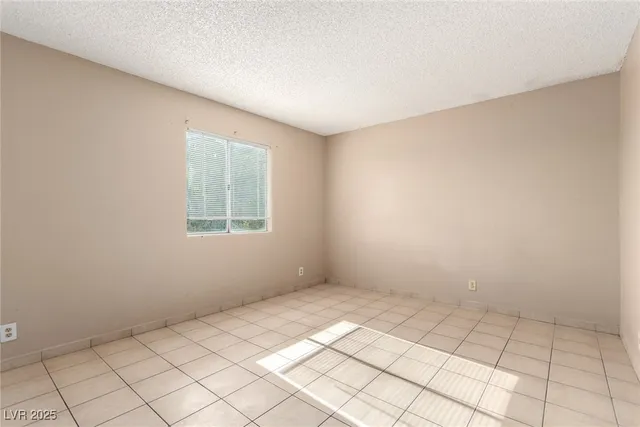 $450,000 | 13 Britz Circle, North Las Vegas, NV 89030