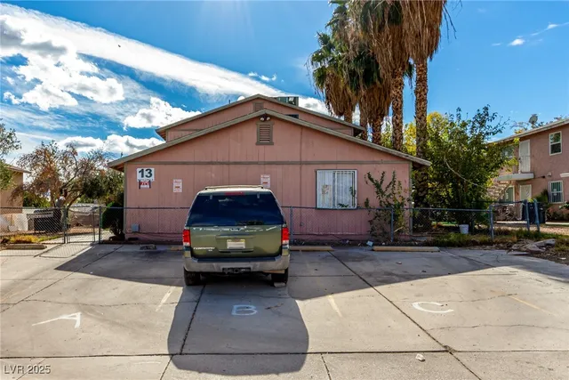 $450,000 | 13 Britz Circle, North Las Vegas, NV 89030