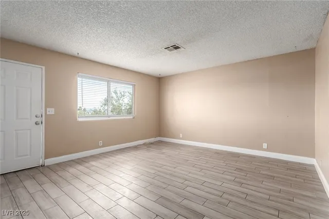 $450,000 | 13 Britz Circle, North Las Vegas, NV 89030