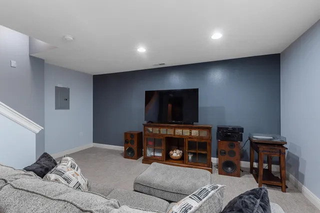 $319,900 | N165W20576 Berry Patch Road, Unit 702, Jackson, WI 53037