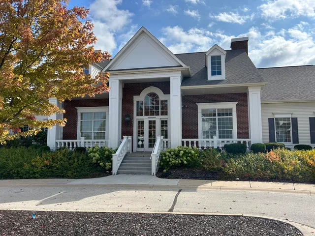 $319,900 | N165W20576 Berry Patch Road, Unit 702, Jackson, WI 53037