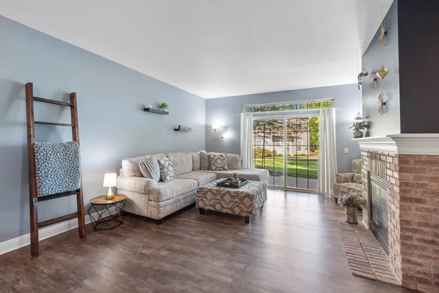 $319,900 | N165W20576 Berry Patch Road, Unit 702, Jackson, WI 53037