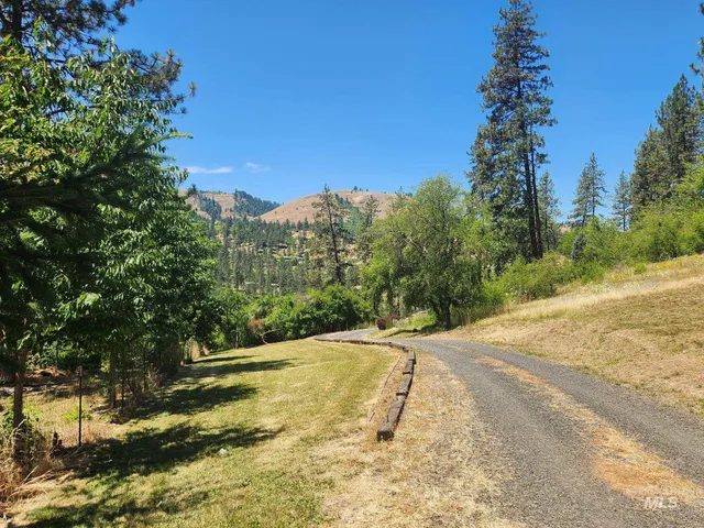 $575,000 | 122 Wild Rose Lane, Kamiah, ID 83536