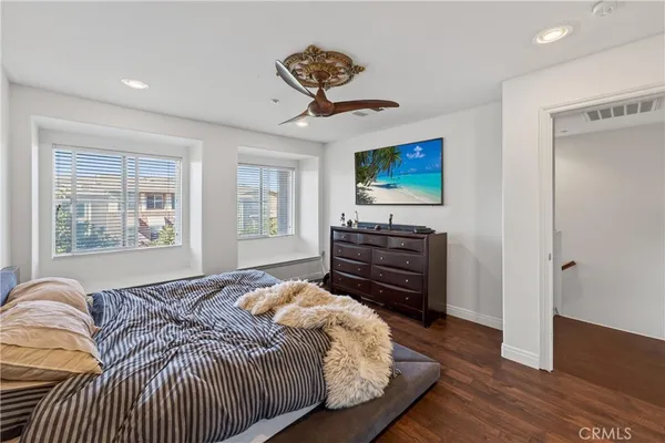 $1,199,000 | 374 Aviator Lane South, Tustin, CA 92782