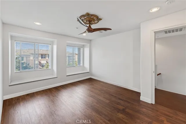 $1,199,000 | 374 Aviator Lane South, Tustin, CA 92782