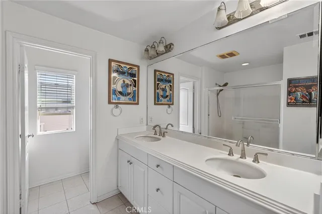 $1,199,000 | 374 Aviator Lane South, Tustin, CA 92782