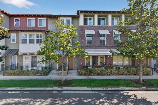 $1,199,000 | 374 Aviator Lane South, Tustin, CA 92782