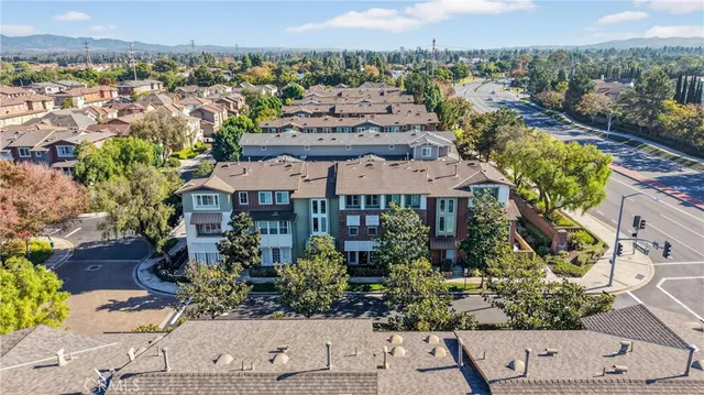 $1,199,000 | 374 Aviator Lane South, Tustin, CA 92782