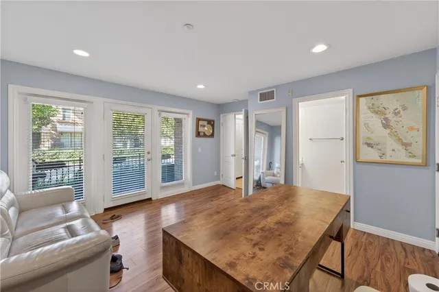 $1,199,000 | 374 Aviator Lane South, Tustin, CA 92782