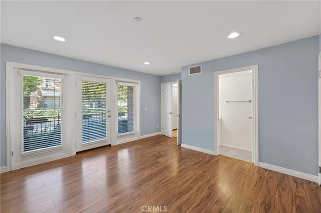 $1,199,000 | 374 Aviator Lane South, Tustin, CA 92782