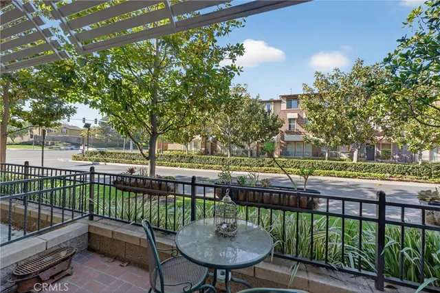 $1,199,000 | 374 Aviator Lane South, Tustin, CA 92782