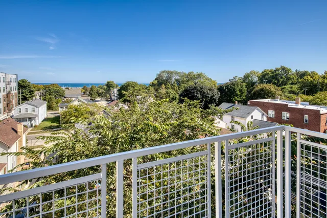 $2,306 | 5945 6th Avenue, Unit 419, Kenosha, WI 53140