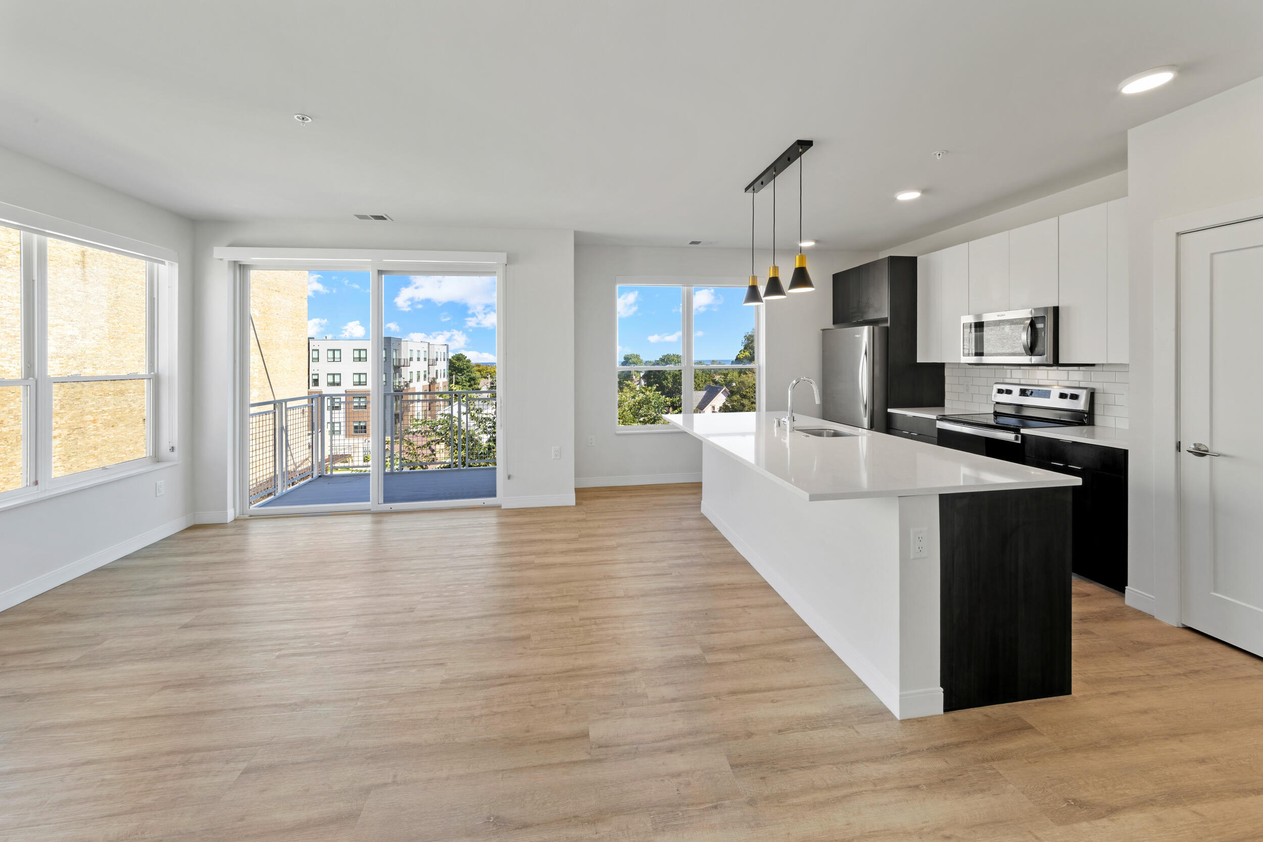 5945 6th Avenue, Unit 419 Kenosha, WI 53140 - Photo 2 of 27 IMG_0707