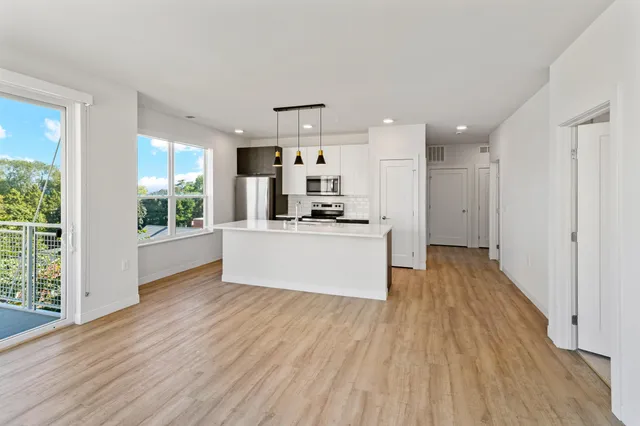 $2,306 | 5945 6th Avenue, Unit 419, Kenosha, WI 53140