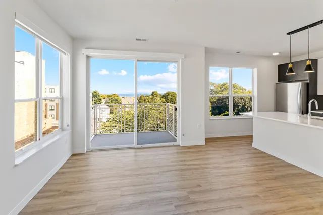 $2,306 | 5945 6th Avenue, Unit 419, Kenosha, WI 53140