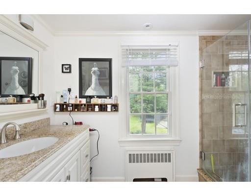 20 Round Hill Road Weston, MA 02493 - Photo 13 of 28