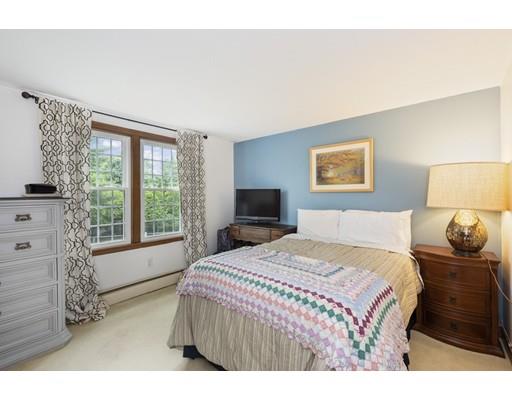 20 Round Hill Road Weston, MA 02493 - Photo 17 of 28