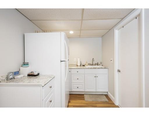 20 Round Hill Road Weston, MA 02493 - Photo 19 of 28