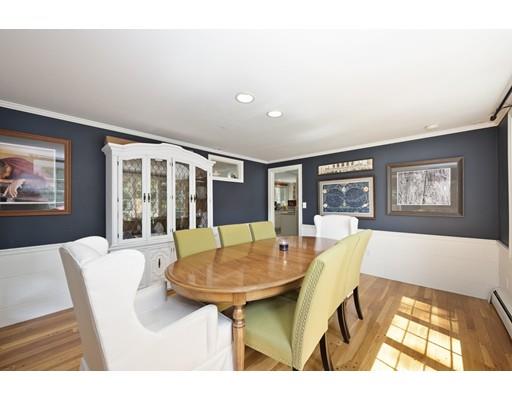 20 Round Hill Road Weston, MA 02493 - Photo 4 of 28