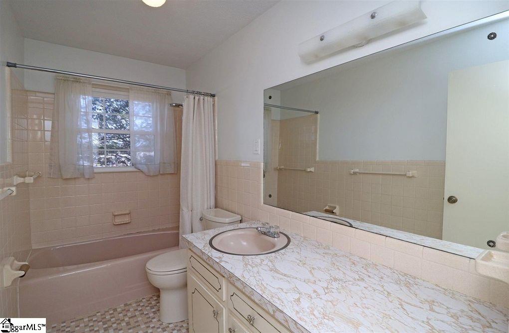 611 Laurel Road Easley, SC 29640 - Photo 6 of 7