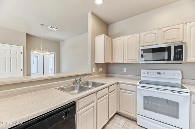 $1,650 | 11874 North Saguaro Boulevard, Unit D, Fountain Hills, AZ 85268